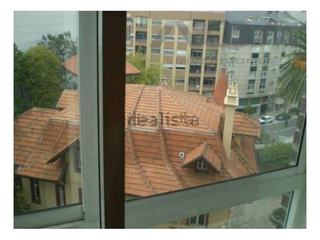 Piso en venta en Vigo, Camelias-Pi Margall photo 0