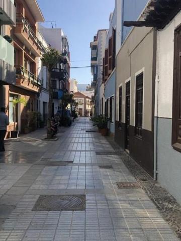 Piso en venta en Puerto de la Cruz, Calle del Lomo, 38400 photo 0