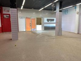 Local comercial en venta en Viladecans, Rambla photo 0