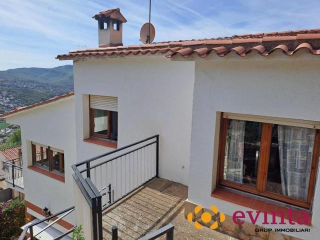Casa en venta en Vallirana, Urbanización el mirador photo 0