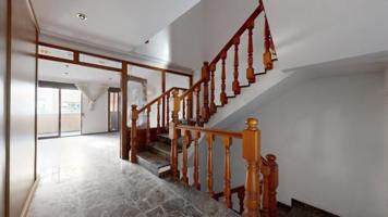 Casa en venta en Valencia, Natzaret photo 0