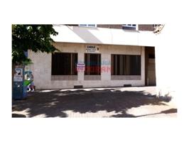 Local comercial en venta en Navalmoral de la Mata photo 0