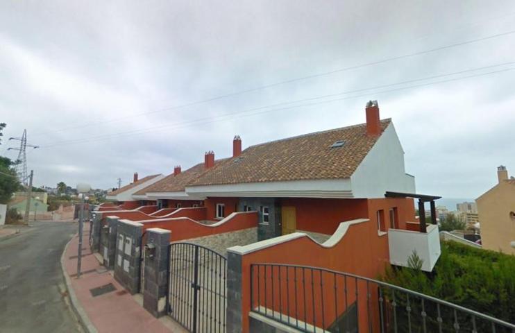 Chalet en venta en Fuengirola photo 0