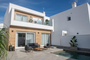 Adosada en venta en San Pedro del Pinatar, Murcia photo 0