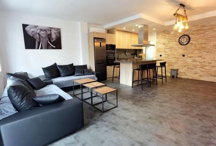 Apartamento en venta en Roses, Port photo 0