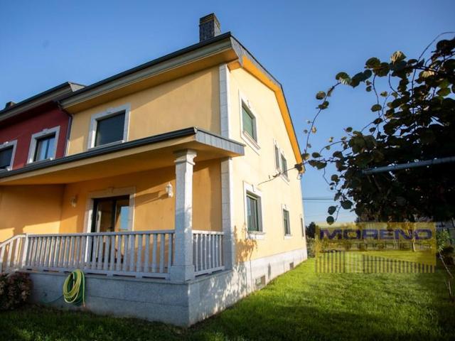 Chalet en venta en Sarria photo 0