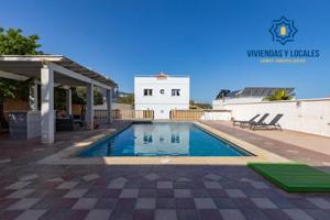 Chalet en venta en Dílar, Urbanizacion canadas del parque photo 0