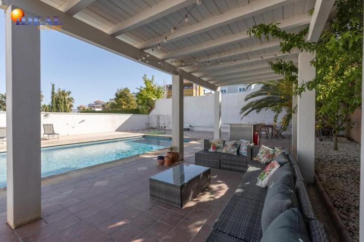 Chalet en venta en Dílar, Urbanizacion canadas del parque photo 0