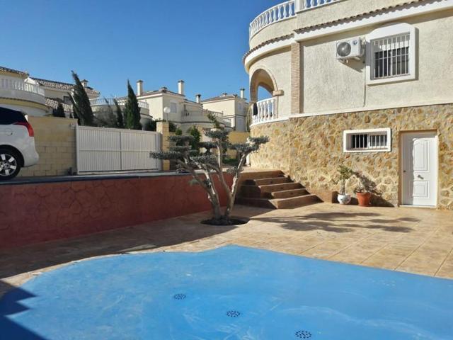 Chalet en venta en Monforte del Cid, Comunidad valenciana photo 0