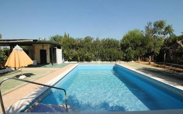 Chalet en venta en Alcalá de Guadaira, Alcalá de Guadaira photo 0