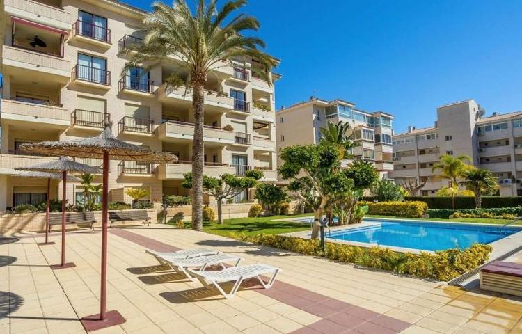 Apartamento en venta en Alfaz del Pi, Albir photo 0