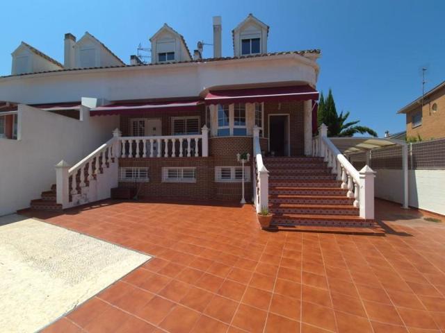 Adosada en venta en Gandia, Urbanizaciones photo 0