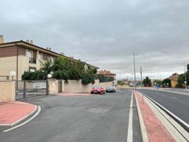 Chalet en venta en La Lastrilla, Carretera de Valladolid, 40196 photo 0