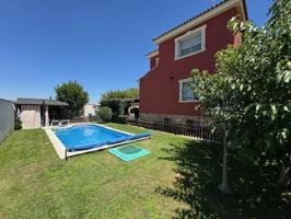 Chalet en venta en Galápagos, Calle Alondra, 19174 photo 0