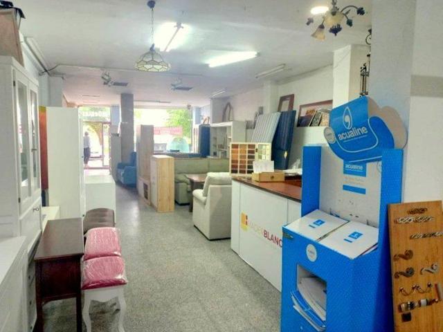 Local comercial en venta en Badajoz, San Fernando photo 0