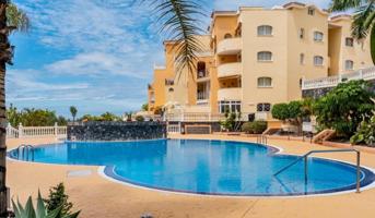 Apartamento en venta en Arona, Los Cristianos photo 0