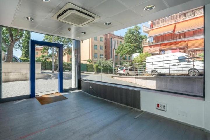 Local comercial en venta en Manresa, Sagrada Familia photo 0