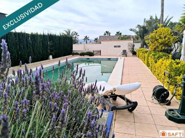 Casa en venta en Petrer photo 0