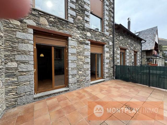 Planta baja en venta en Naut Aran photo 0