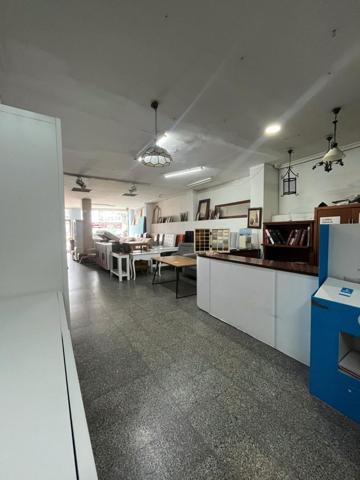 Local comercial en venta en Badajoz, La Estación photo 0