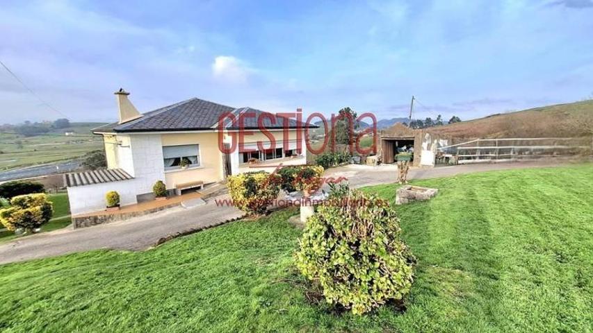 Casa con terreno en venta en Cudón, Cudon photo 0