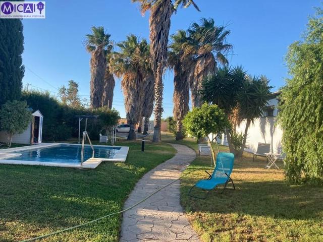Chalet en venta en Chiclana de la Frontera, Pinar de los franceses photo 0