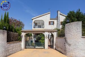 Chalet en venta en Riba-roja de Túria, Urbanizacion valencia la vella photo 0