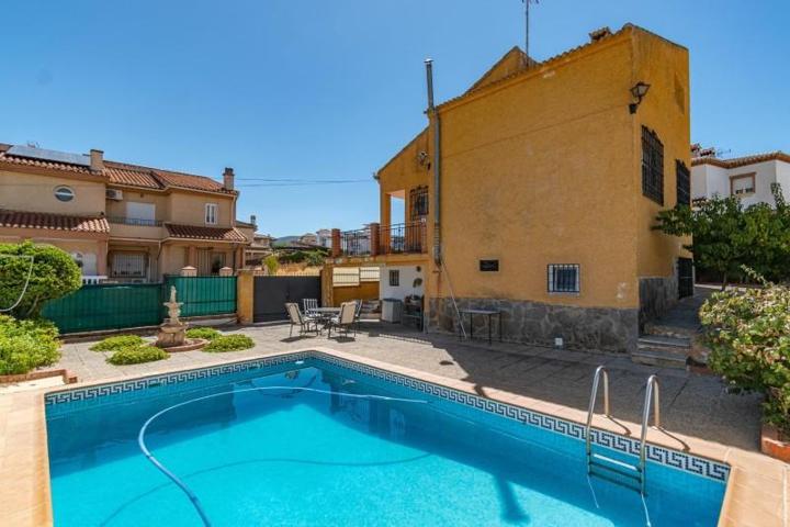 Chalet en venta en Otura, Otura photo 0