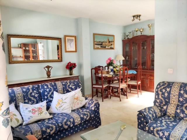 Edificio en venta en San Juan de Aznalfarache, 28 De Febrero photo 0