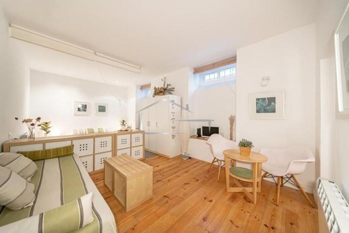 Planta baja en venta en Madrid, Centro photo 0