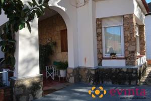 Casa en venta en Vallirana, Vallirana photo 0