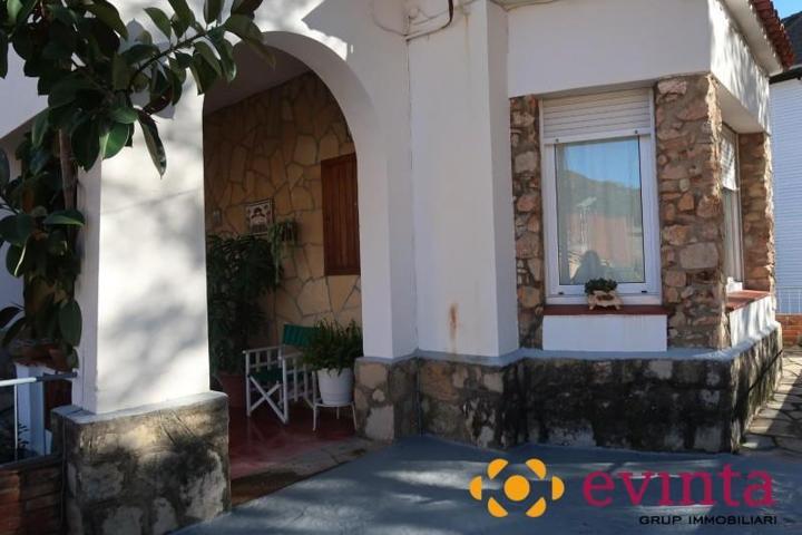 Casa en venta en Vallirana, Vallirana photo 0