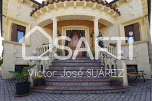 Casa en venta en Nava de la Asunción photo 0