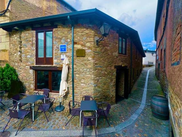 Casa en venta en Villafranca del Bierzo, Villafranca del bierzo photo 0