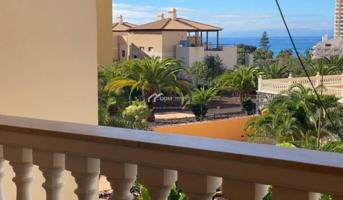 Apartamento en venta en Arona, Los Cristianos photo 0