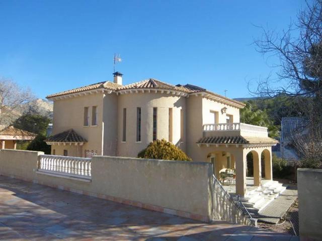 Chalet en venta en Petrer, Loma badá photo 0