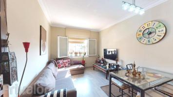 Piso en venta en Barcelona, Carrer de la Indústria, 08026 photo 0