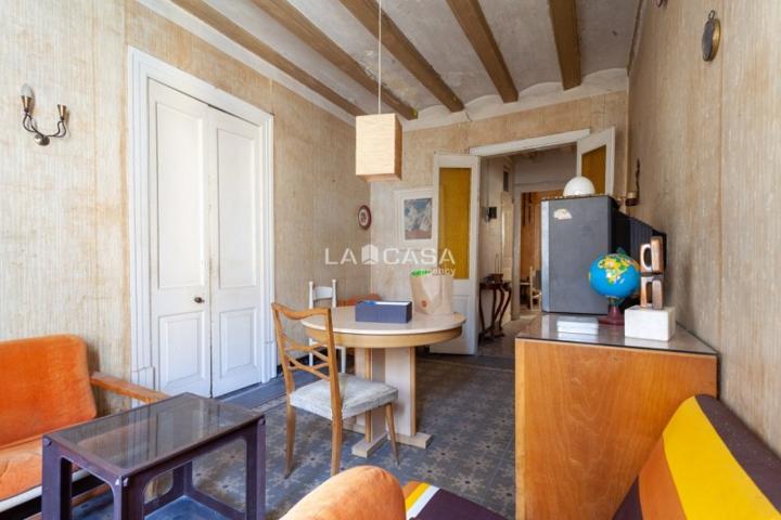 Piso en venta en Barcelona, El Gòtic photo 0