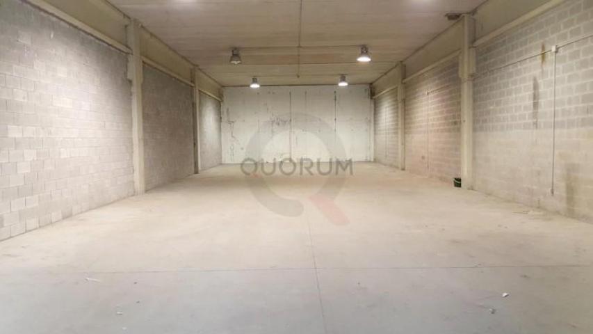 Nave industrial en venta en Basauri, Artunduaga photo 0