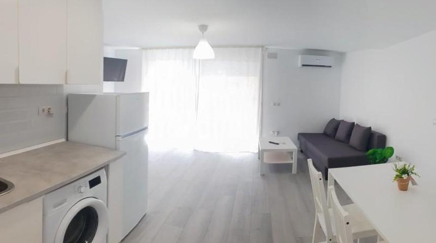 Apartamento en venta en Fuengirola, 2ª Línea de playa photo 0
