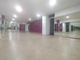 Local comercial en venta en San Fernando de Henares, CENTRO photo 0
