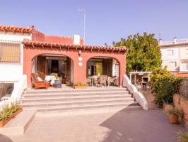 Chalet en venta en Orihuela, La Zenia photo 0