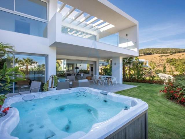 Apartamento en venta en Casares, Cortesin photo 0