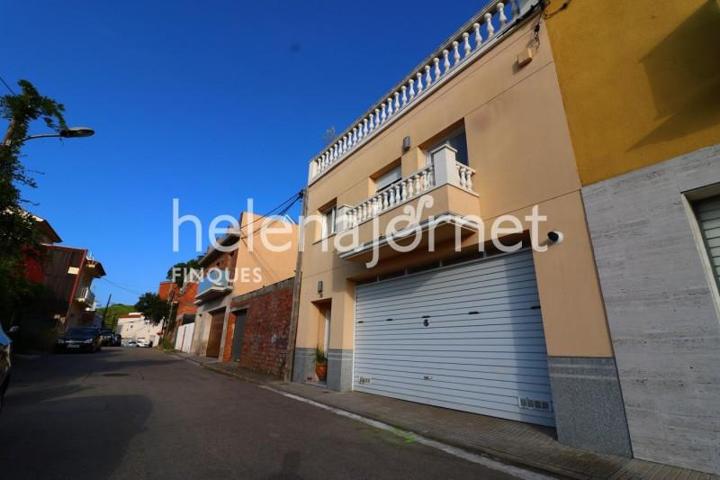 Casa en venta en Sant Feliu de Guíxols, Rbla generalitat photo 0