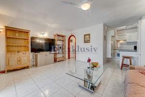 Piso en venta en Los Cristianos, Avenida Juan Carlos I, 38650 photo 0
