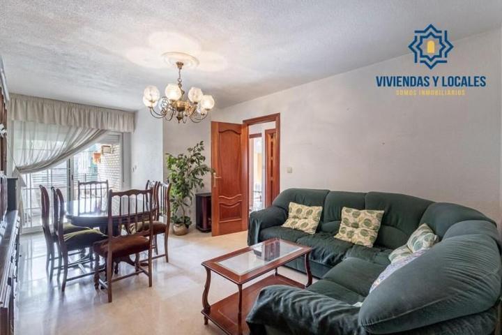 Piso en venta en Granada, Camino de ronda photo 0