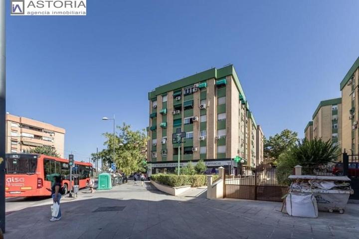 Piso en venta en Granada, Villarejo photo 0