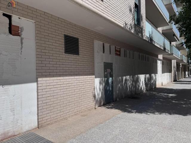 Local comercial en venta en Zaragoza, Parque Venecia photo 0