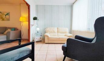 Apartamento en venta en Arona, Los Cristianos photo 0