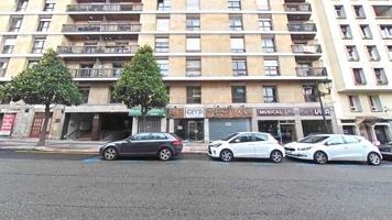 Local comercial en venta en Oviedo, Centro photo 0